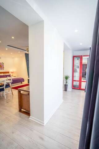 Апарт-отели Alpetri Apartments Каунас Улучшенный номер-студио - Первый этаж-2